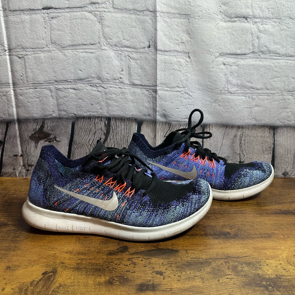 Nike Women’s RN Flyknit Women’s Sneakers